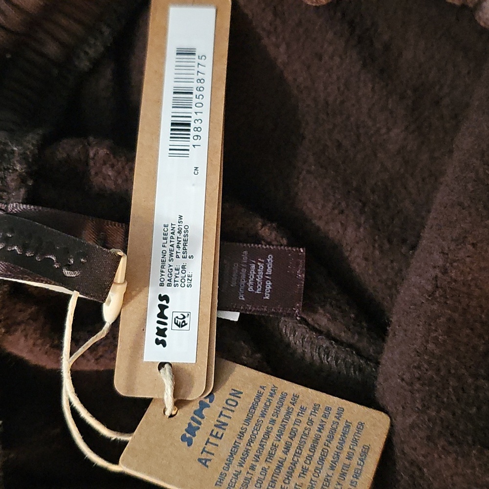 SKIMS NWT Boyfriend Fleece Oversized Straight Leg Pant - Espresso in size Small - Picture 7 of 8